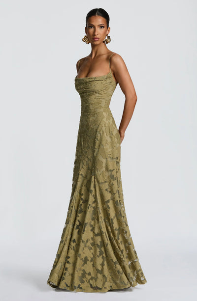Maevy Elegant Maxi Dress